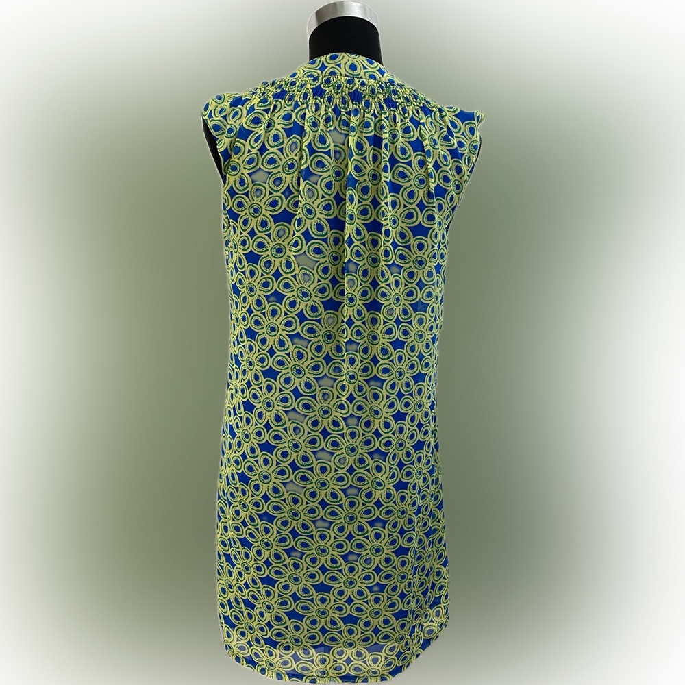 Tracy Negoshian Women’s Playful Daisy Retro Style Shift Dress - Picture 5 of 9